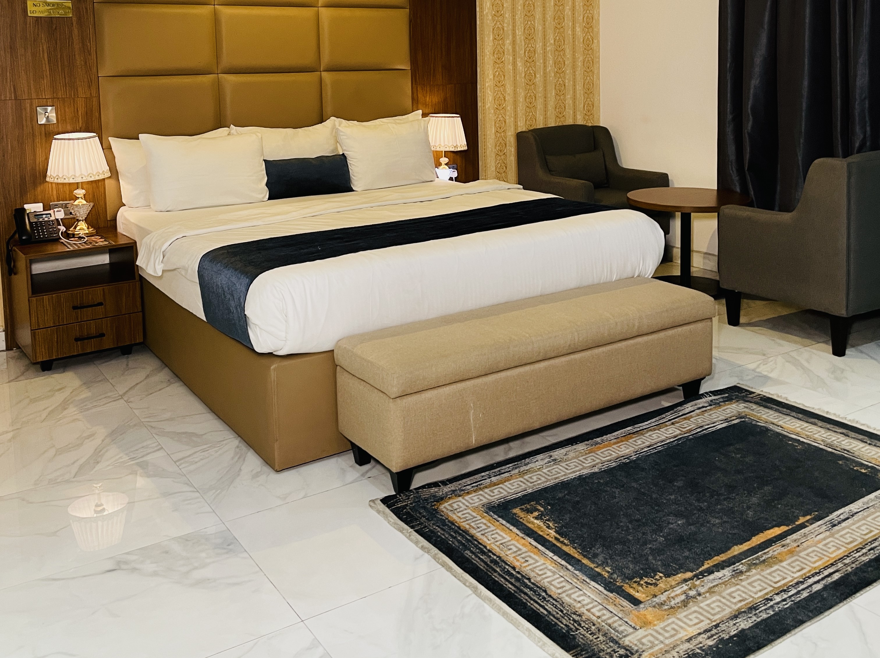 Royal Hotel